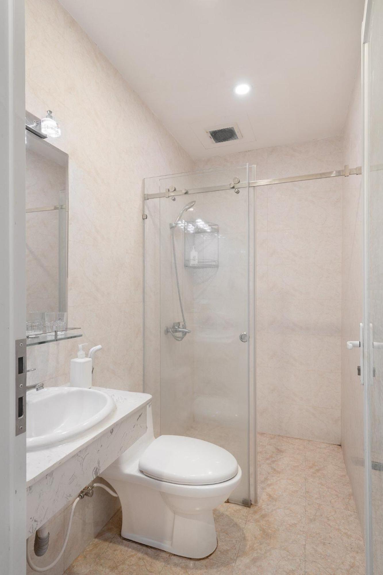 Cozy Inn Near Buivien Street TP. Hồ Chí Minh Ngoại thất bức ảnh