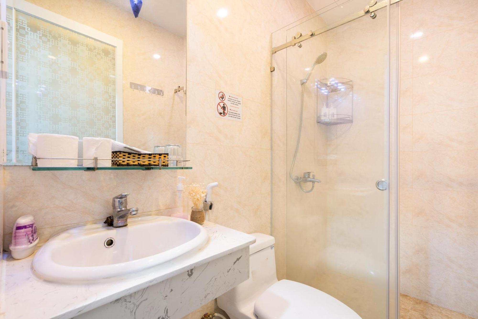 Cozy Inn Near Buivien Street TP. Hồ Chí Minh Ngoại thất bức ảnh